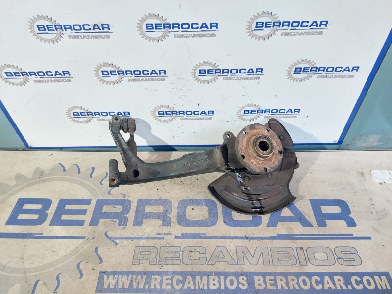 Recambio de mangueta delantera izquierda para volkswagen passat berlina (3b2) 1.9 tdi referencia OEM IAM 8D0407257  