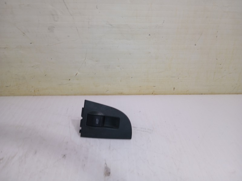 Recambio de mando elevalunas delantero derecho para audi a6 avant (4b5) 2.5 tdi quattro referencia OEM IAM 4B1959522  