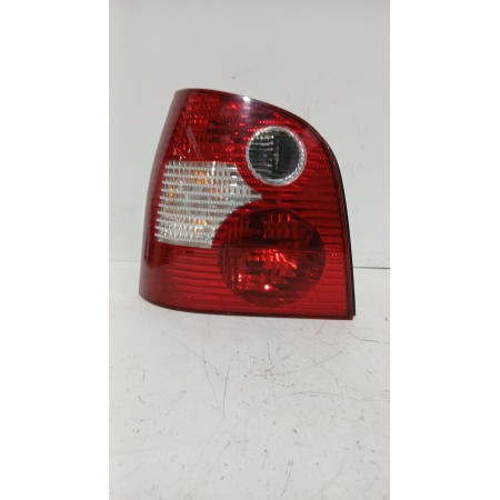 Recambio de piloto trasero izquierdo para volkswagen polo iv sedán (9n2, 9n4) 1.9 tdi referencia OEM IAM 6Q6945257A  