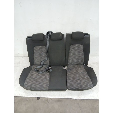 Recambio de asientos traseros para kia cee´d hatchback (ed) 1.6 crdi 90 referencia OEM IAM U5YFF24427L009988  