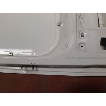 Recambio de porton trasero derecho para renault kangoo referencia OEM IAM DAÑADA!!!!  