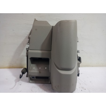 Recambio de moldura para volkswagen transporter t6 t6 caravelle trendline referencia OEM IAM 7E1858365  