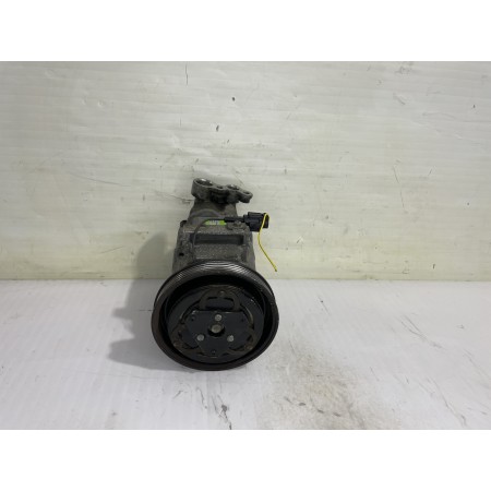 Recambio de compresor aire acondicionado para nissan micra (k12e) acenta referencia OEM IAM 08RAX800  