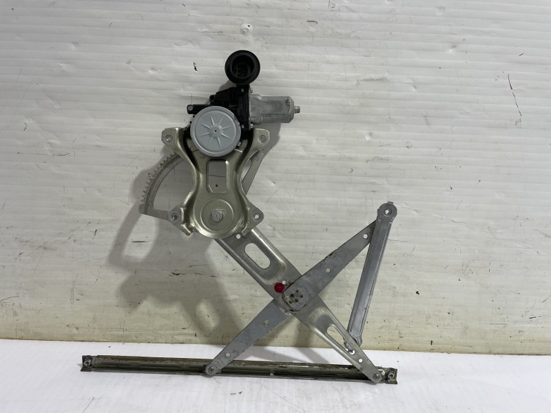 Recambio de elevalunas trasero derecho para toyota prius (nhw20) basis referencia OEM IAM 6980152070  