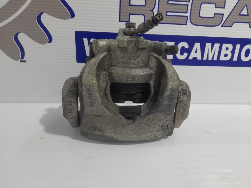 Recambio de pinza de freno delantera derecha para jaguar xe 2.0 diesel cat referencia OEM IAM AVG9A  