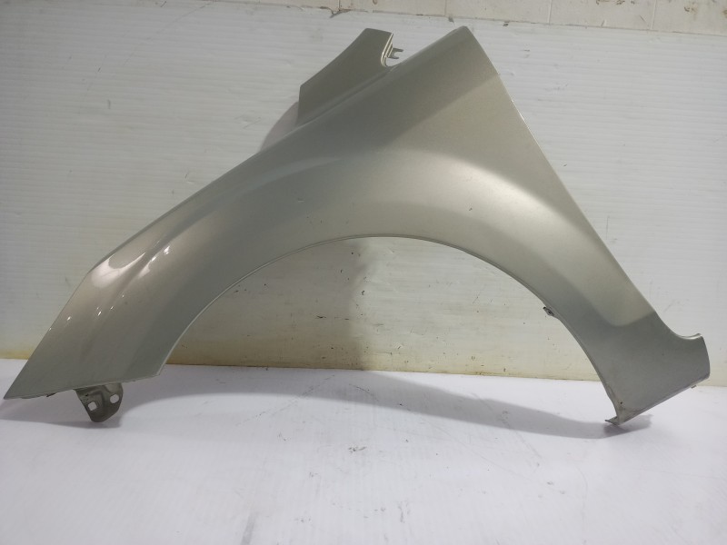 Recambio de aleta delantera izquierda para ford focus lim. (cb4) business referencia OEM IAM 1521597  