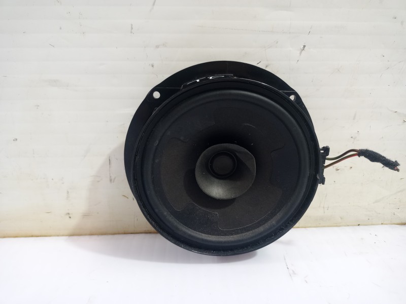Recambio de altavoz puerta trasera derecha para volkswagen transporter t6 t6 caravelle trendline referencia OEM IAM 7E0035710  