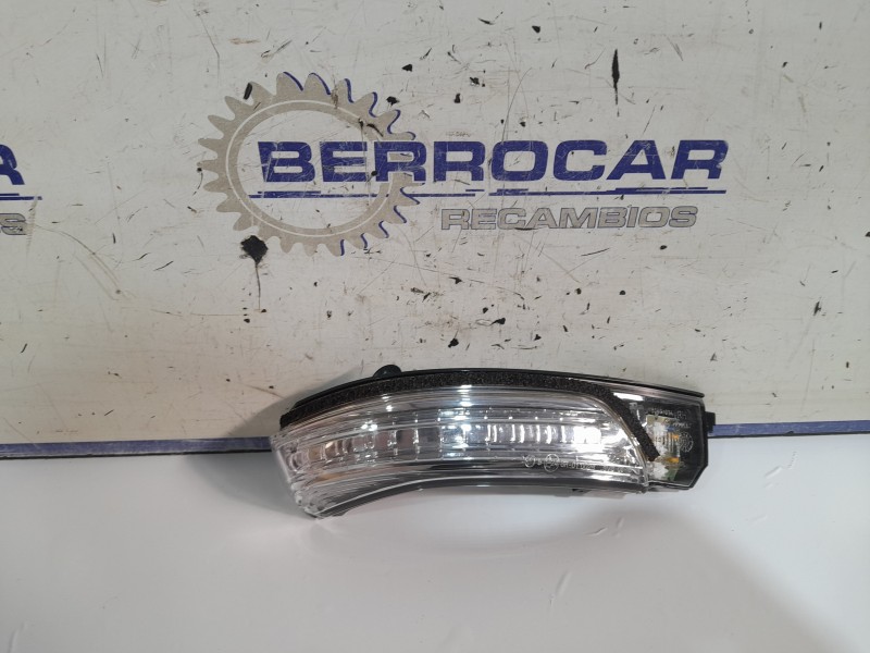 Recambio de piloto intermitente derecho para toyota avensis (t27) referencia OEM IAM 3040-032  