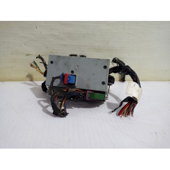 CAJA RELES / FUSIBLES 46812228 