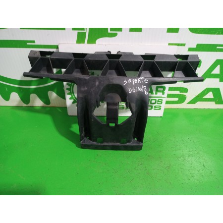 Recambio de soporte paragolpes delantero para renault megane ii familiar 1.9 dci diesel referencia OEM IAM 8200113852  