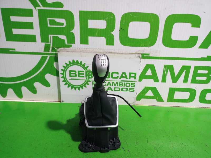Recambio de palanca cambio para renault laguna grandtour iii renault laguna iii grandtour referencia OEM IAM 8200933375  