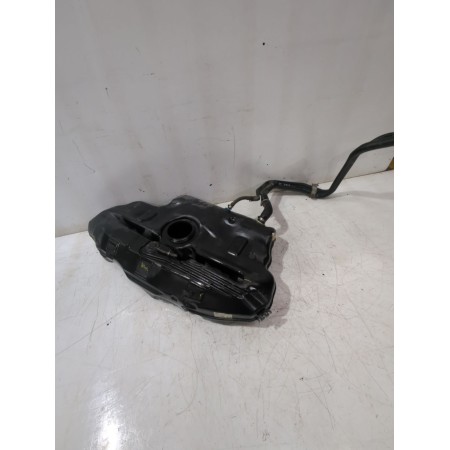 Recambio de deposito combustible para toyota avensis sedán (_t25_) 2.0 d-4d (adt250_) referencia OEM IAM 7700105040/7711102080  