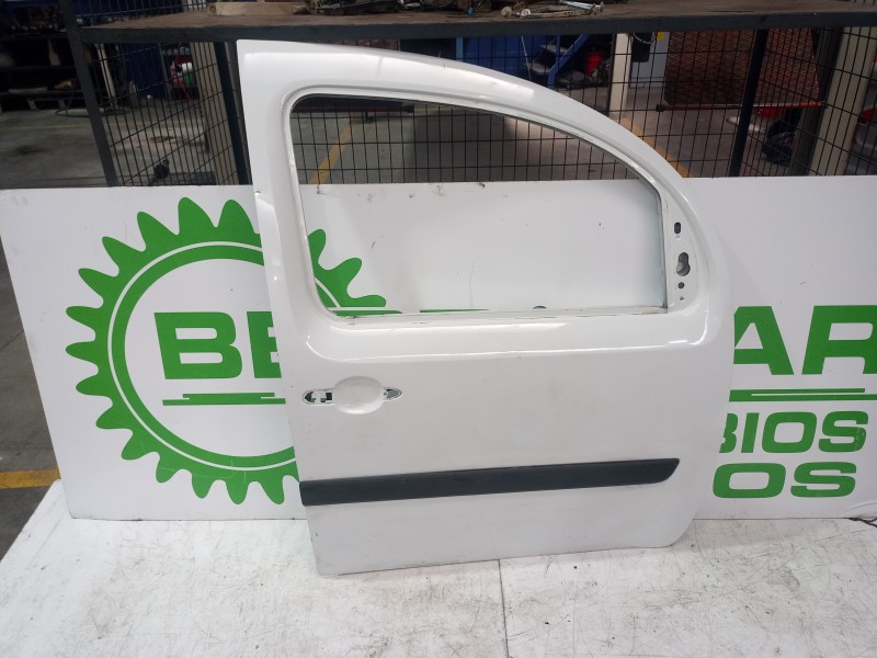 Recambio de puerta delantera derecha para renault kangoo furgón maxi 2p profesional referencia OEM IAM 801004234R  