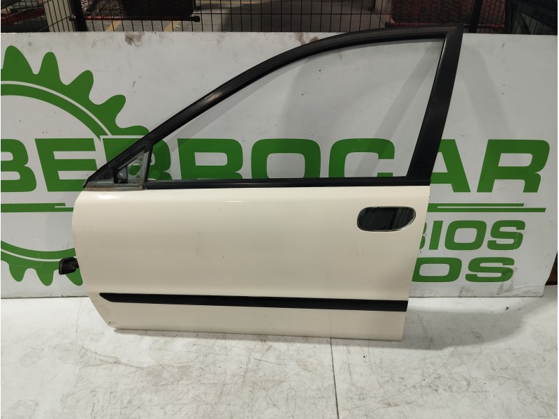 Recambio de puerta delantera izquierda para volvo s40 berlina 1.6 cat referencia OEM IAM 30632666  