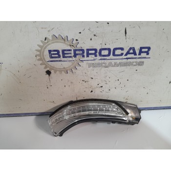 Recambio de piloto intermitente derecho para toyota avensis (t27) referencia OEM IAM 3040-032  