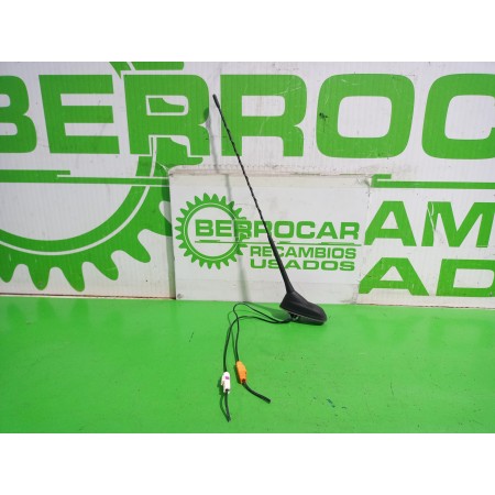 Recambio de antena para citroën c3 origins referencia OEM IAM 9819668080  
