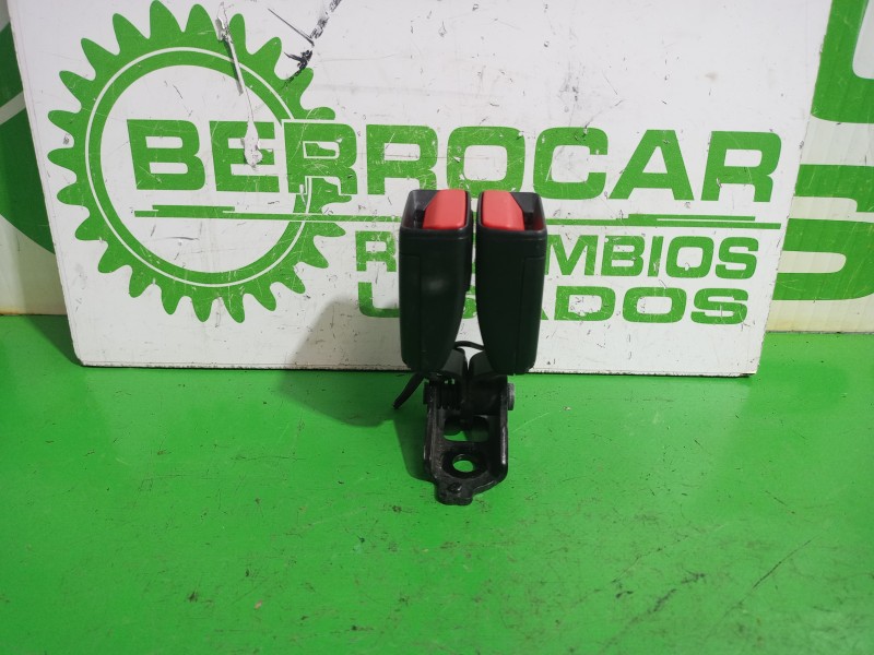 Recambio de enganche cinturon trasero izquierdo para peugeot 508 active referencia OEM IAM 8976J9  
