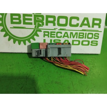 CAJA RELES / FUSIBLES 13251GHW 