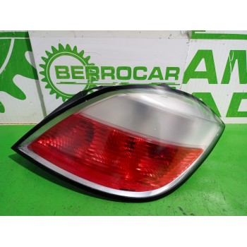 Recambio de piloto trasero derecho para opel astra h berlina elegance referencia OEM IAM 00865302  