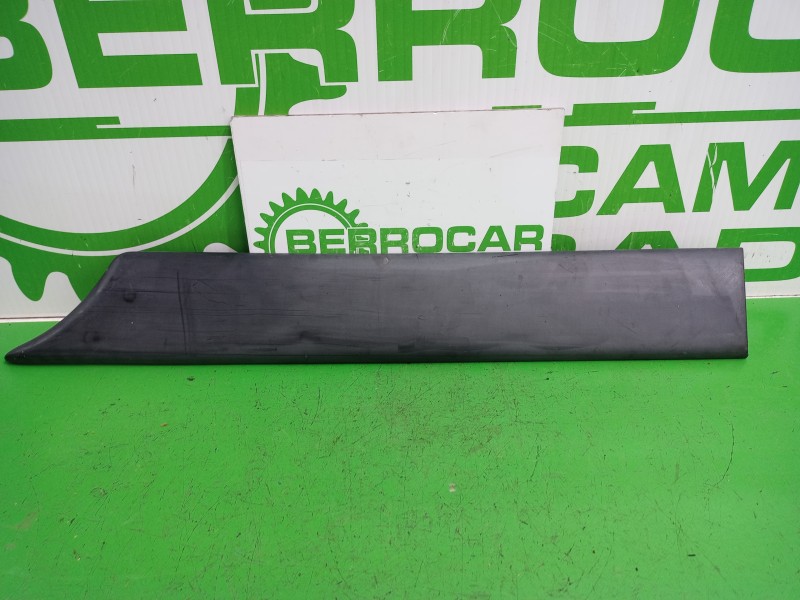 Recambio de molduras traseras para citroën berlingo 1.9 diesel referencia OEM IAM 9619030377  