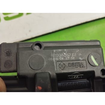 Recambio de motor tapa combustible para renault megane ii familiar 1.9 dci diesel referencia OEM IAM 8200305732  