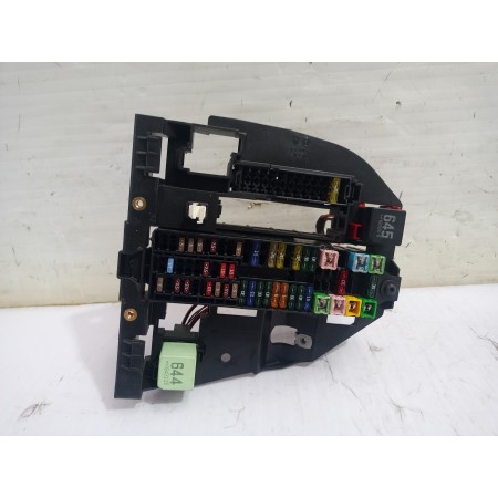 Recambio de caja reles / fusibles para volkswagen transporter t6 t6 caravelle trendline referencia OEM IAM 7E0919317  