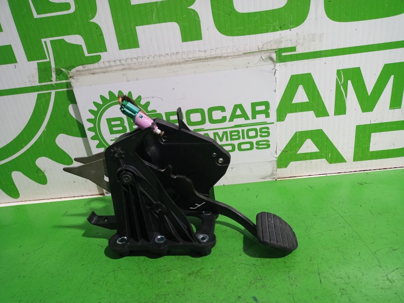 Recambio de pedal freno para renault laguna grandtour iii renault laguna iii grandtour referencia OEM IAM 465010003R  