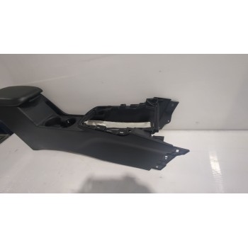 Recambio de consola central para kia ceed (cd) 1.0 t-gdi referencia OEM IAM 84610J7000WK  