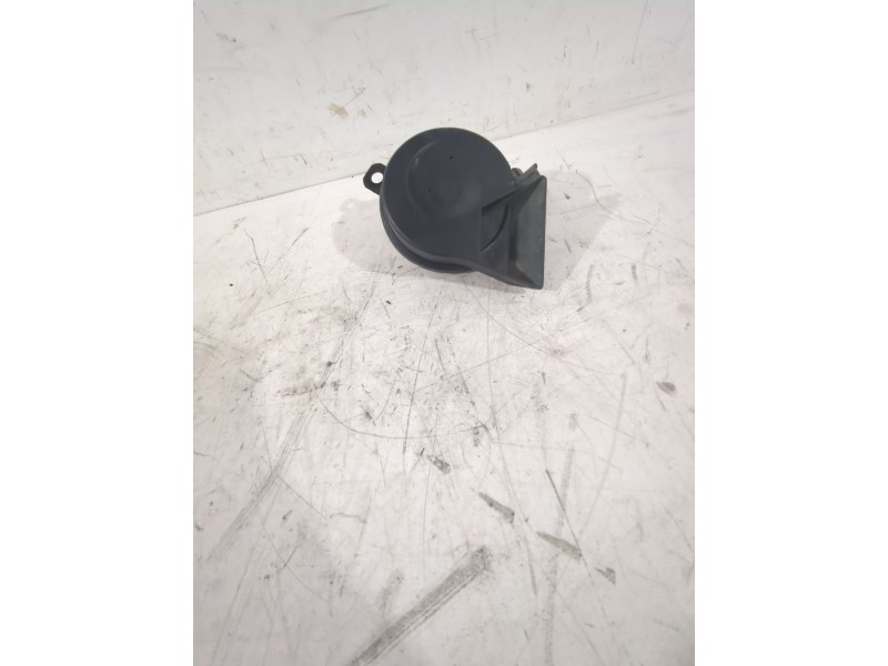 Recambio de claxon para volkswagen polo iv sedán (9n2, 9n4) 1.9 tdi referencia OEM IAM 4K6951223  