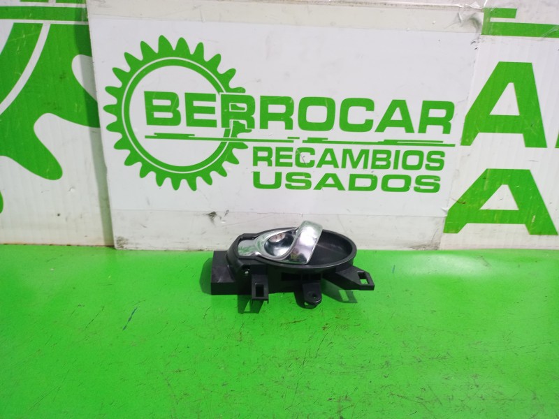 Recambio de maneta interior trasera izquierda para nissan juke (f15) acenta referencia OEM IAM 82501BA60A  