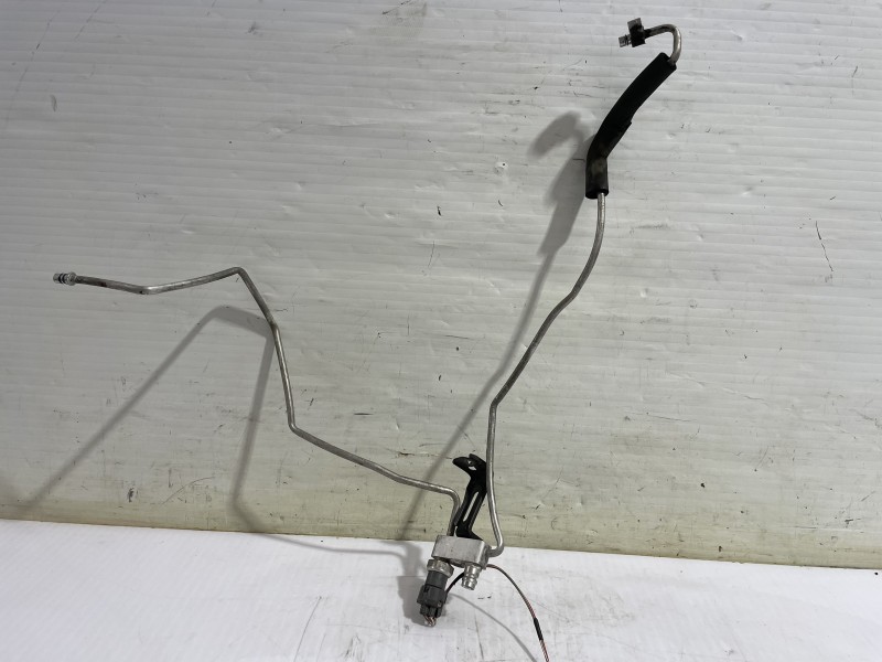 Recambio de tubos aire acondicionado para toyota prius (nhw20) basis referencia OEM IAM 8870647080  