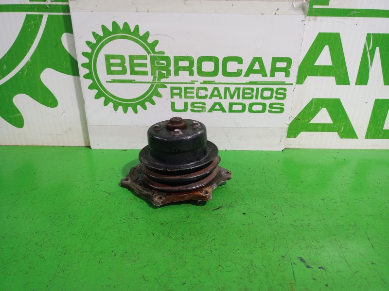 Recambio de bomba agua para nissan cabstar e 3.0 diesel referencia OEM IAM 21010VK525  