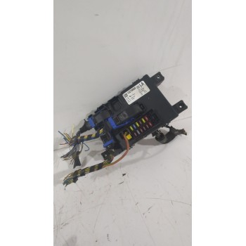 Recambio de caja reles / fusibles para opel corsa d (s07) 1.3 cdti (l08, l68) referencia OEM IAM 93189211  