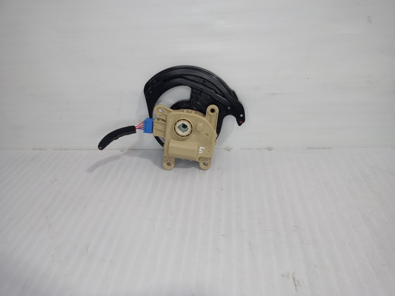 Recambio de motor apertura trampilla para kia niro (sg2) hybrid concept referencia OEM IAM H400730912A  