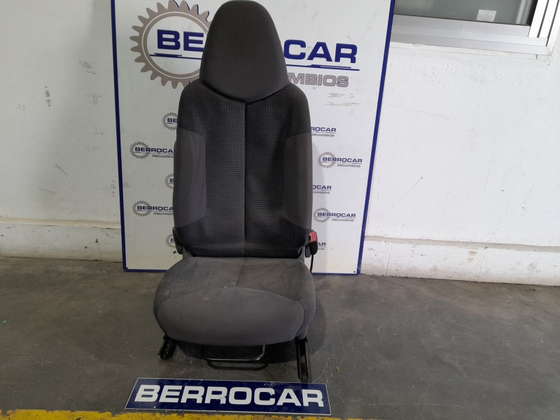 Recambio de asiento delantero derecho para peugeot 107 1.0 cat (384f) referencia OEM IAM 8845X2  