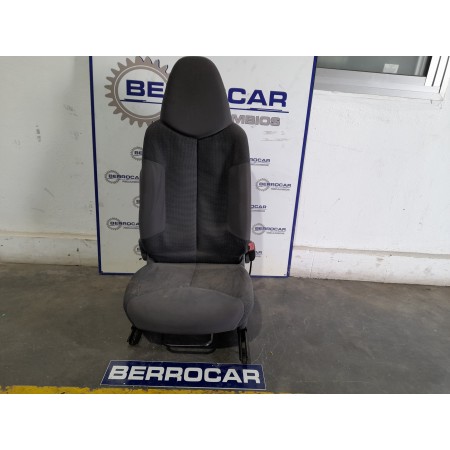 Recambio de asiento delantero derecho para peugeot 107 1.0 cat (384f) referencia OEM IAM 8845X2  