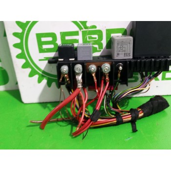 Recambio de caja reles / fusibles para volkswagen passat berlina (3b3) 1.6 referencia OEM IAM 8L0941822A  