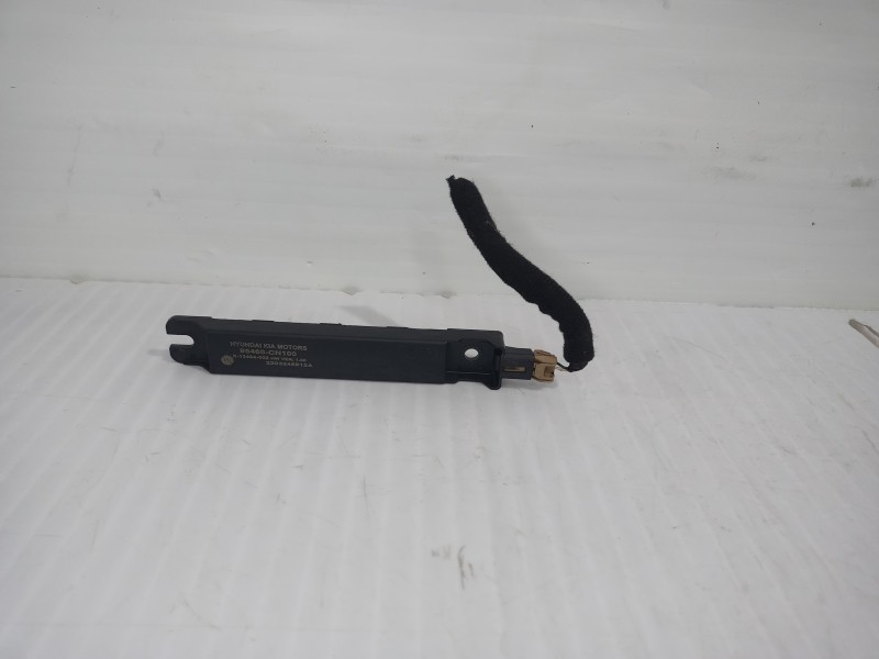 Recambio de amplificador de antena para kia niro (sg2) hybrid concept referencia OEM IAM 95460CN100  