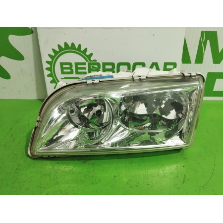 Recambio de faro izquierdo para volvo s40 berlina 1.6 cat referencia OEM IAM 30899682  