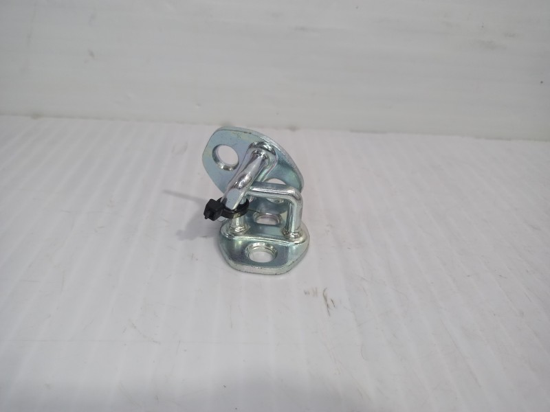 Recambio de anclaje cerradura para kia niro (sg2) hybrid concept referencia OEM IAM 81772AT000  