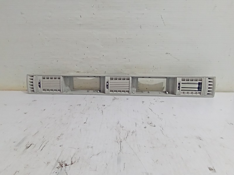 Recambio de rejilla aireadora para volkswagen transporter t6 t6 caravelle trendline referencia OEM IAM 7E0858848A  