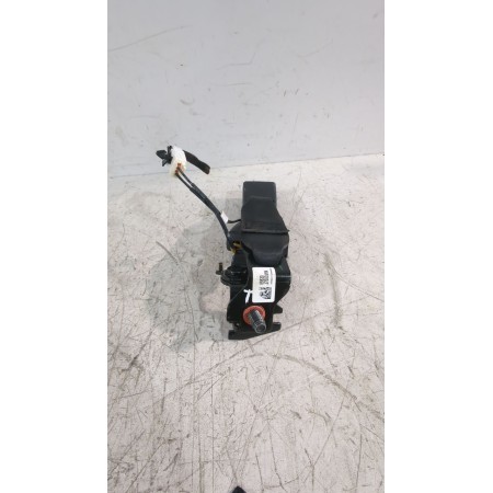 Recambio de enganche cinturon trasero central para kia ceed (cd) 1.0 t-gdi referencia OEM IAM 89840J7000WK  