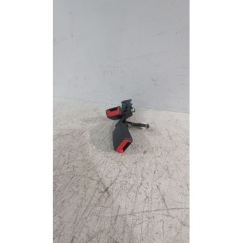 Recambio de enganche cinturon trasero central para kia ceed (cd) 1.0 t-gdi referencia OEM IAM 89840J7000WK  