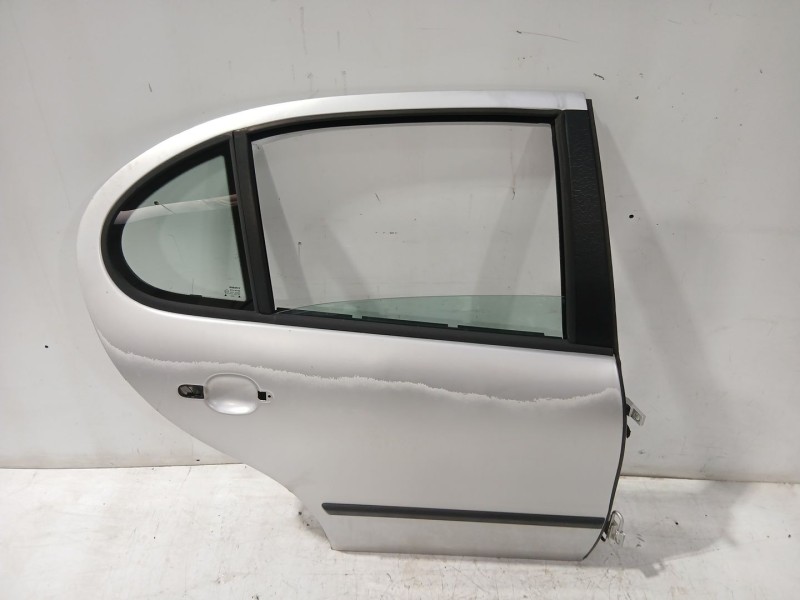 Recambio de puerta trasera derecha para seat leon (1m1) 1.9 tdi referencia OEM IAM 1M0833056N  