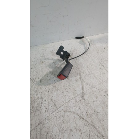 Recambio de enganche cinturon trasero derecho para kia ceed (cd) 1.0 t-gdi referencia OEM IAM 89830J7000WK  