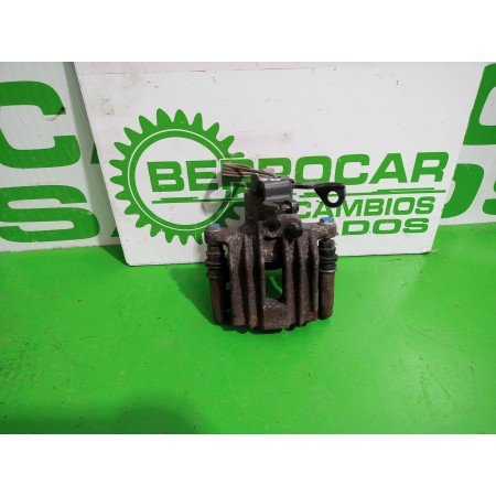 Recambio de pinza de freno trasera derecha para volkswagen passat berlina (3b3) 1.6 referencia OEM IAM 8E0406M  