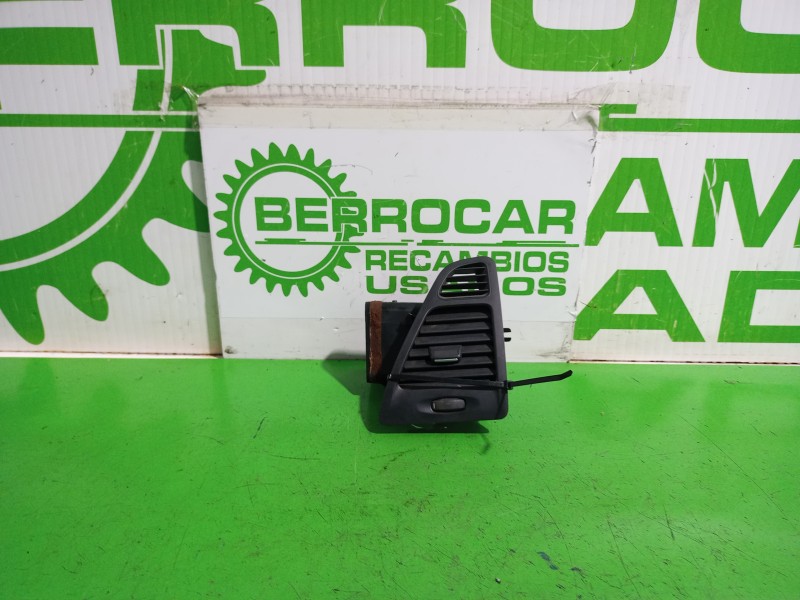 Recambio de rejilla aireadora para renault laguna grandtour iii renault laguna iii grandtour referencia OEM IAM 734510002R  