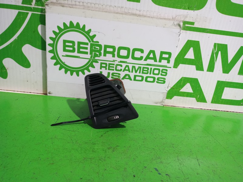 Recambio de rejilla aireadora para renault laguna grandtour iii renault laguna iii grandtour referencia OEM IAM 734500002R  