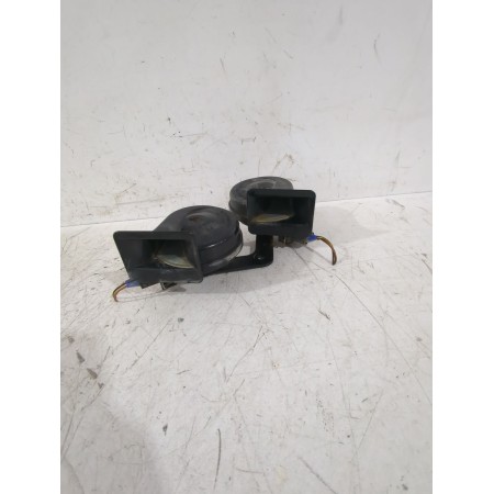 Recambio de claxon para seat leon (1m1) 1.9 tdi referencia OEM IAM 8D0951223A  