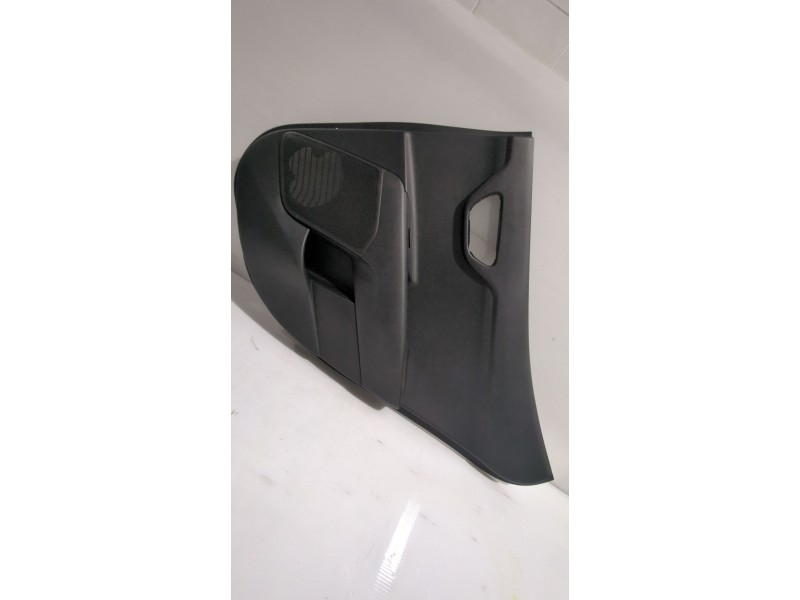 Recambio de guarnecido puerta trasera derecha para kia stonic (yb) 1.0 t-gdi referencia OEM IAM 83320H8510  